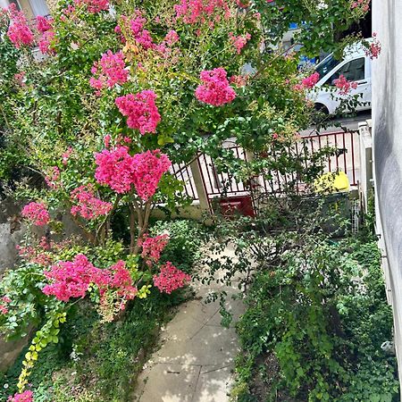 F3 Au Grenier D'Une Maison Массі Екстер'єр фото